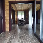 Ashad Otel Svalyava