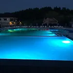 Ashad Otel Svalyava