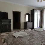 Ashad Otel Svalyava